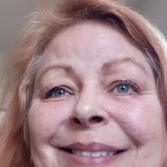 Meet your Posher, Karen - Picture 1 of 1